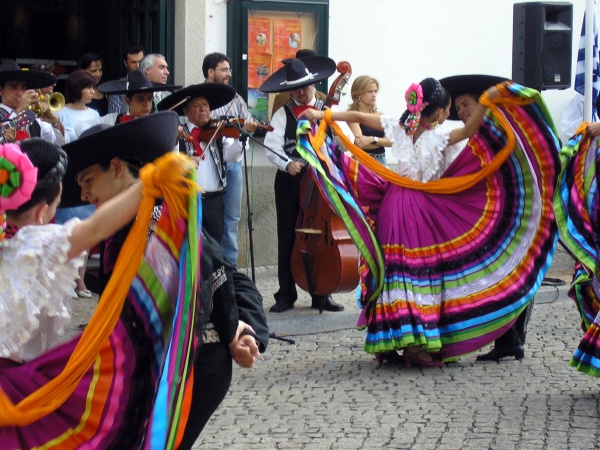 Prezentace mexické kultury ve městě Montemor o Novo v Portugalsku. Červenec 2005.